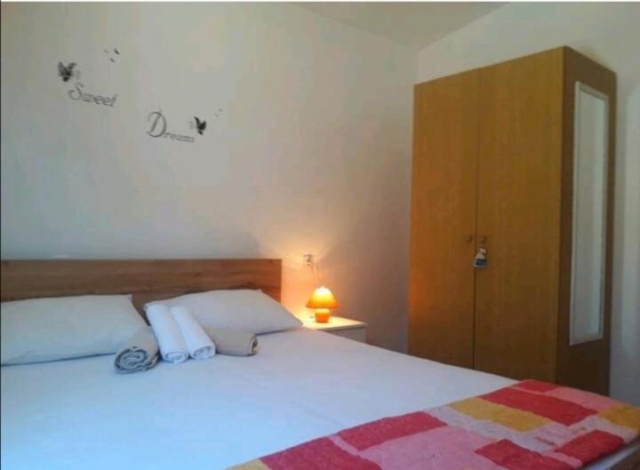 Rooms Ankica Примоштен Екстер'єр фото